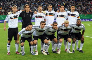 3、德国队正在杜塞尔多夫备战接下来的三场世界杯预选赛