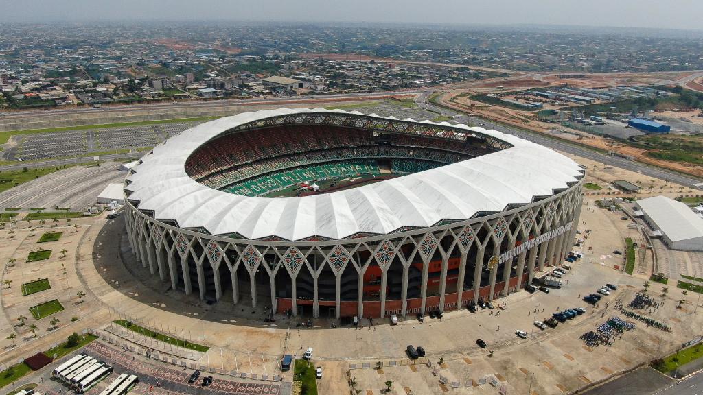 非洲杯官方赞助商TECNO宣布即将启动一项泛非足球公益计划