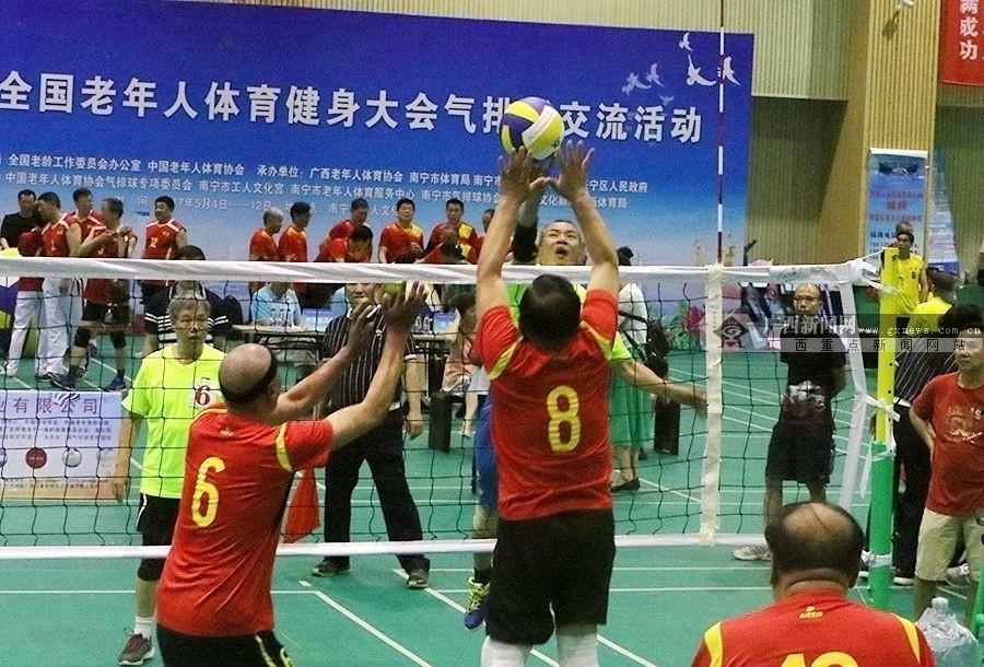 中国男足以1比0的比分战胜了塔吉克斯坦男足